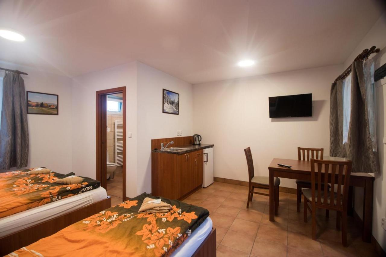 Ubytovani Na Przenskych Pasekach Mikuluvka Extérieur photo