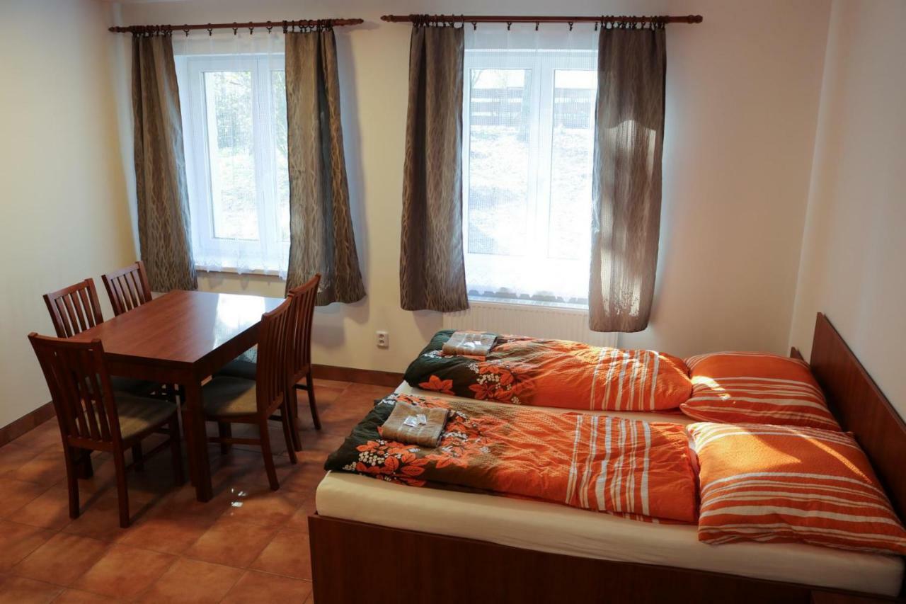 Ubytovani Na Przenskych Pasekach Mikuluvka Extérieur photo
